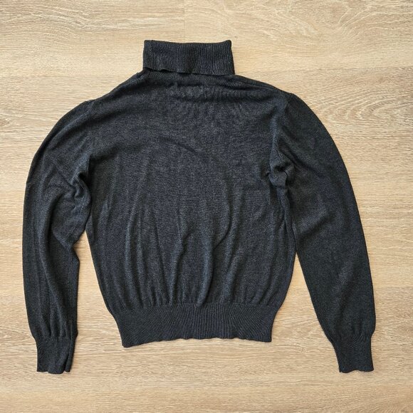 H&M Fine-Knit Turtleneck Sweater Women’s Small Lightweight Viscose Blend Top - Picture 8 of 15